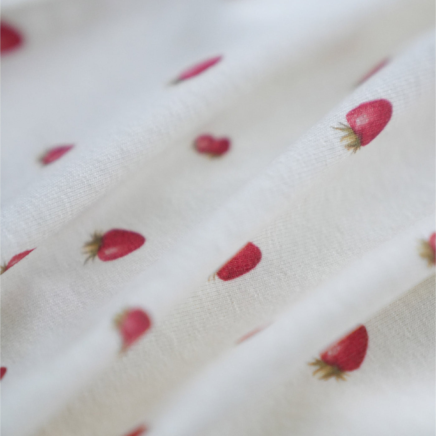 Soft Plunge Cami – Erdbeeren & Sahne