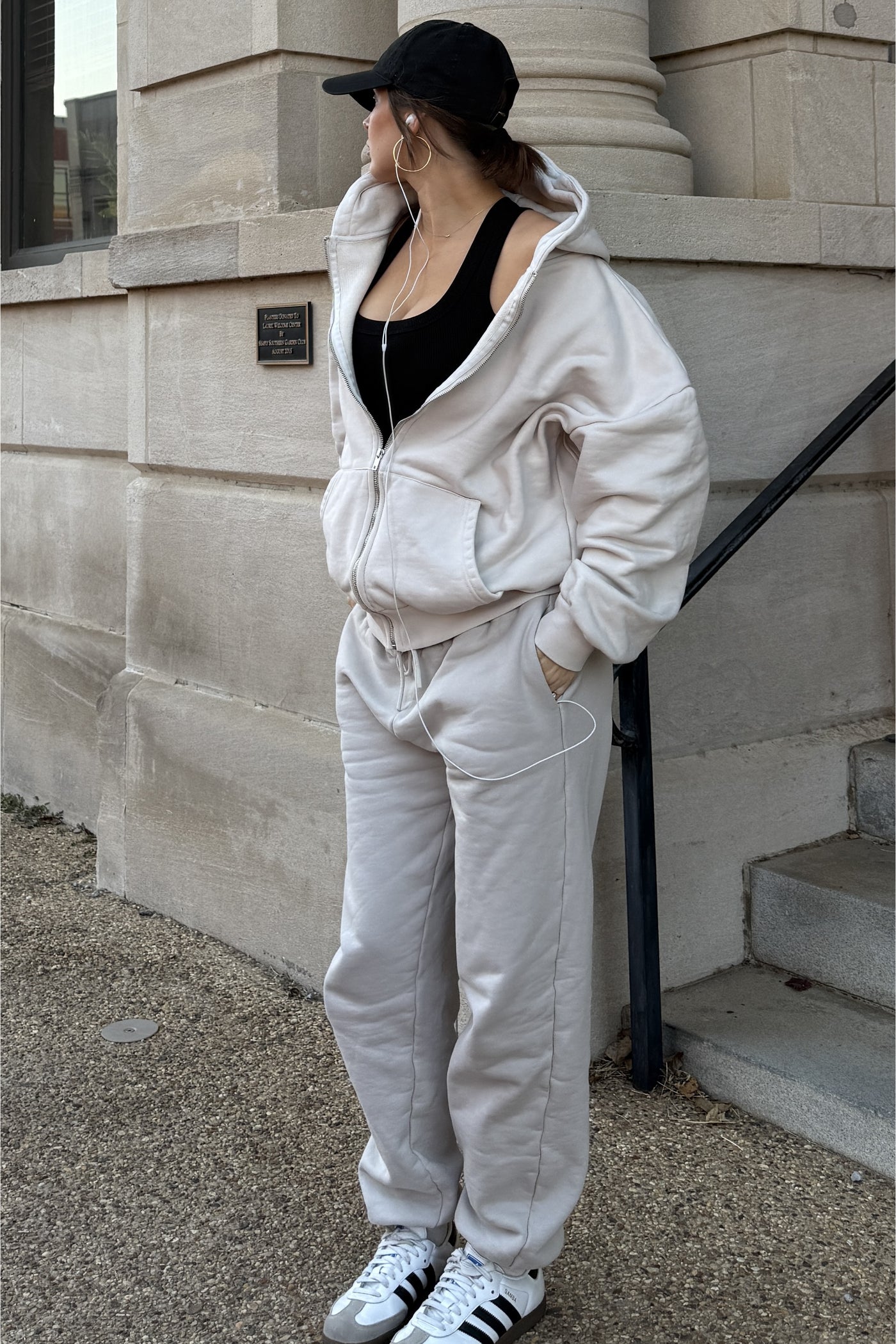 Jogger Fit Sweatpants - Buttercream
