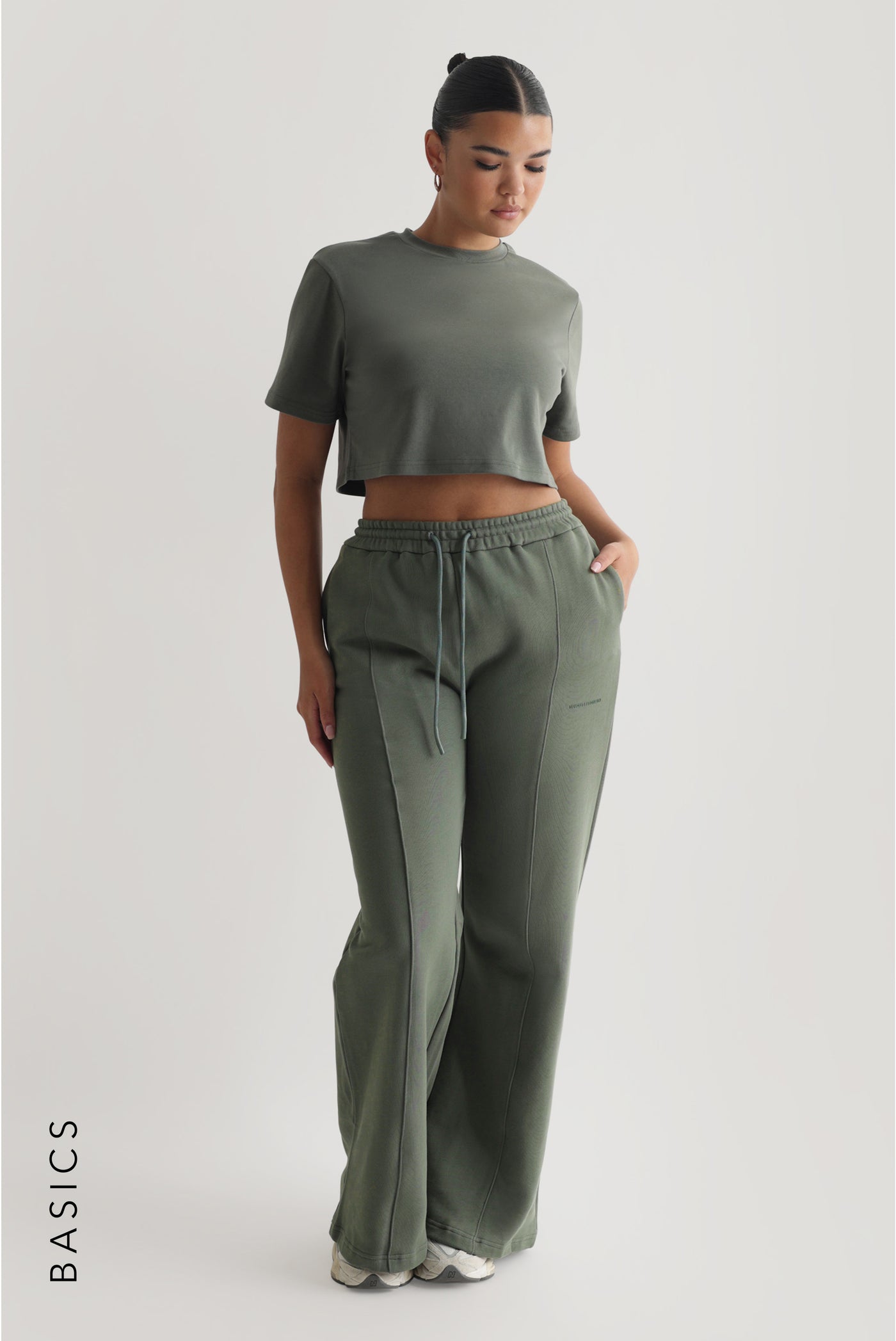 Relaxed Fit Custom-Patch Crop Top - Forest Green