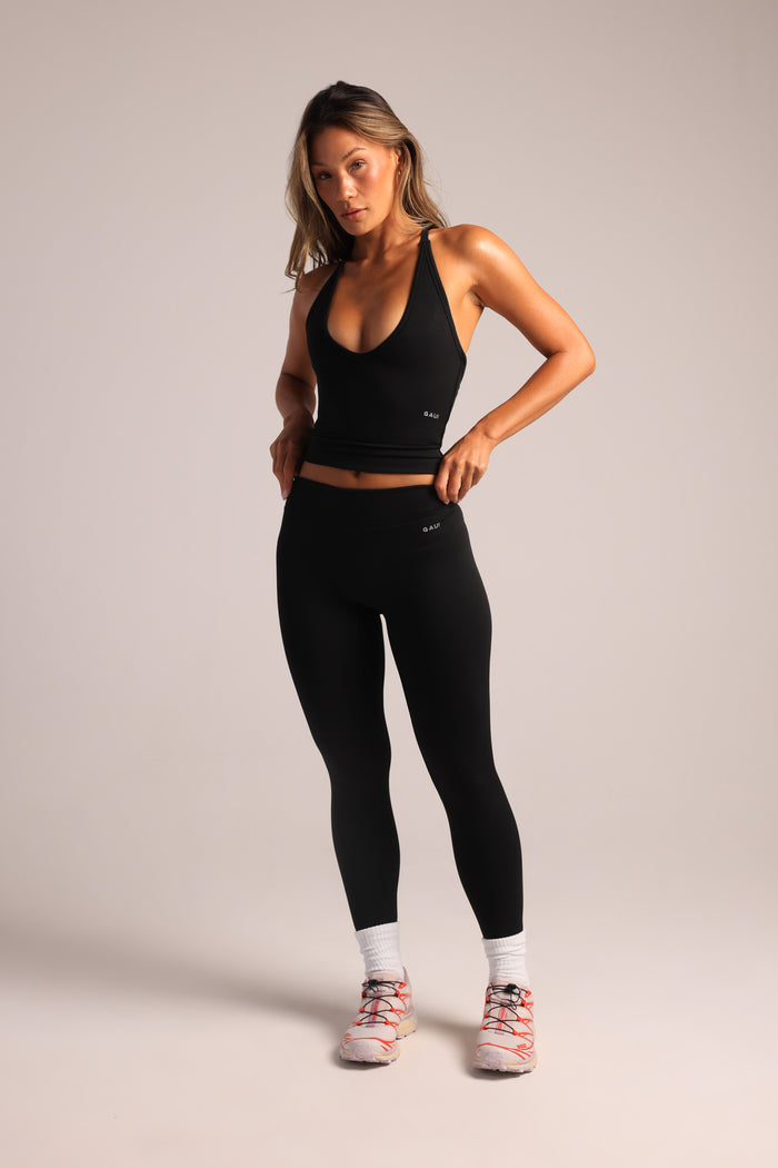 Plunge Formline Tank - Black
