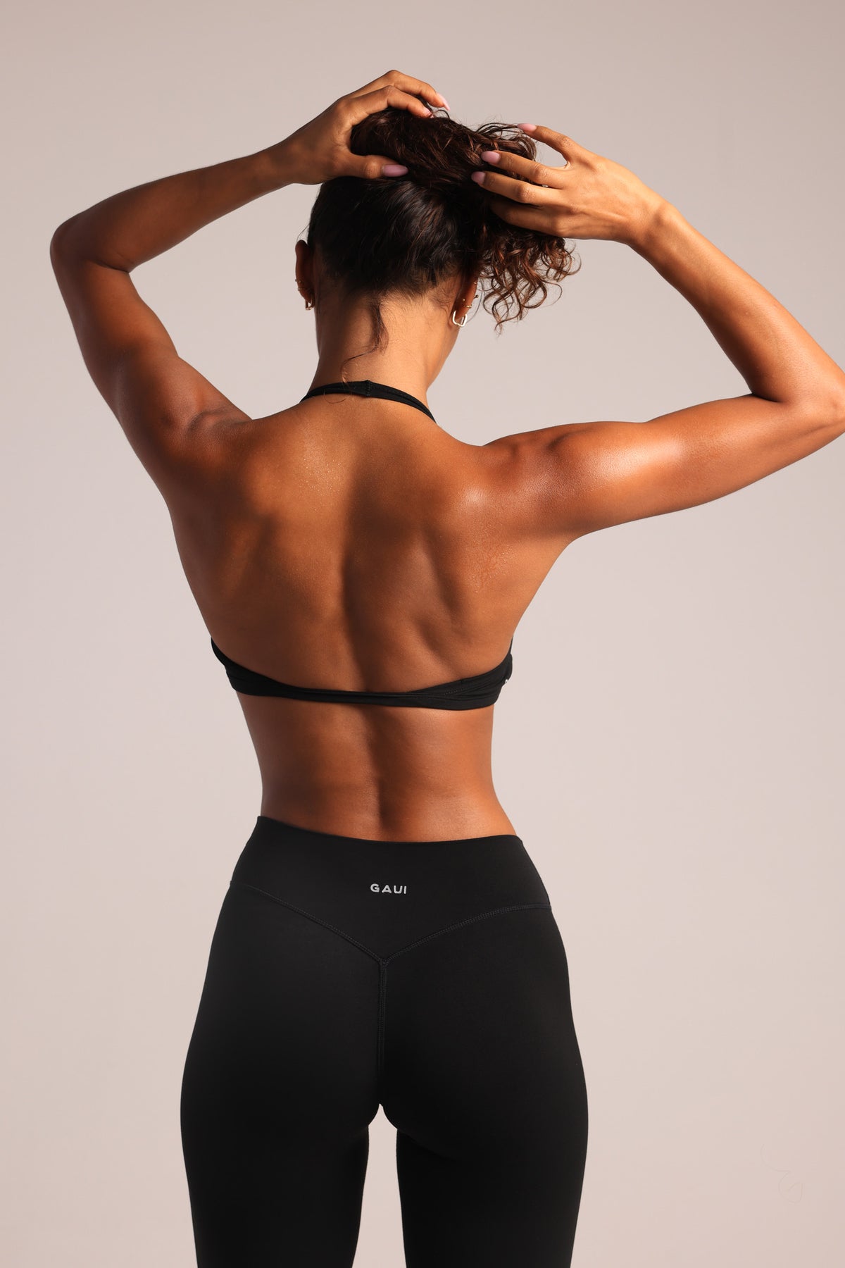 Contour Motion Bra - Black