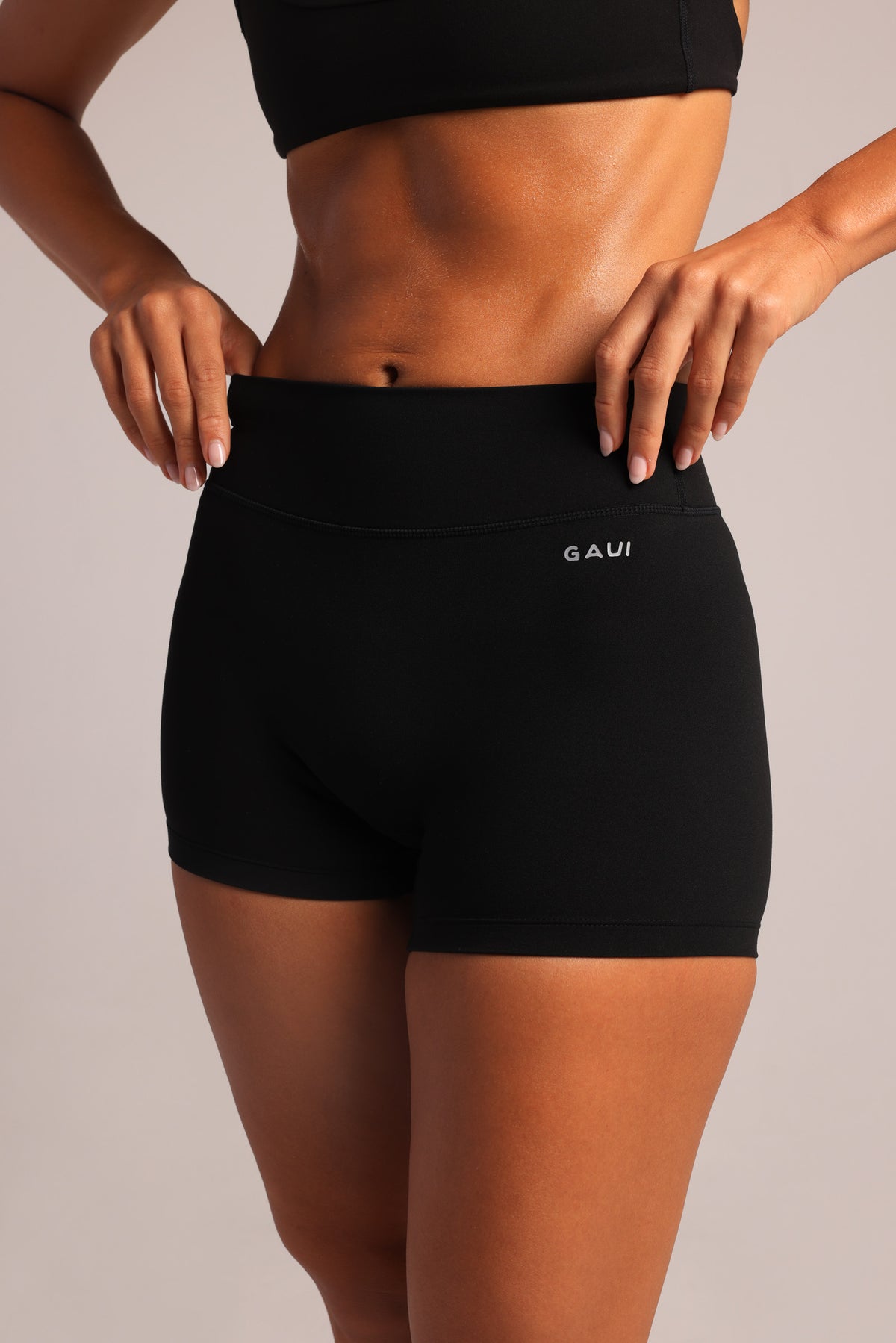 Form 4" Invisible Scrunch Shorts - Black