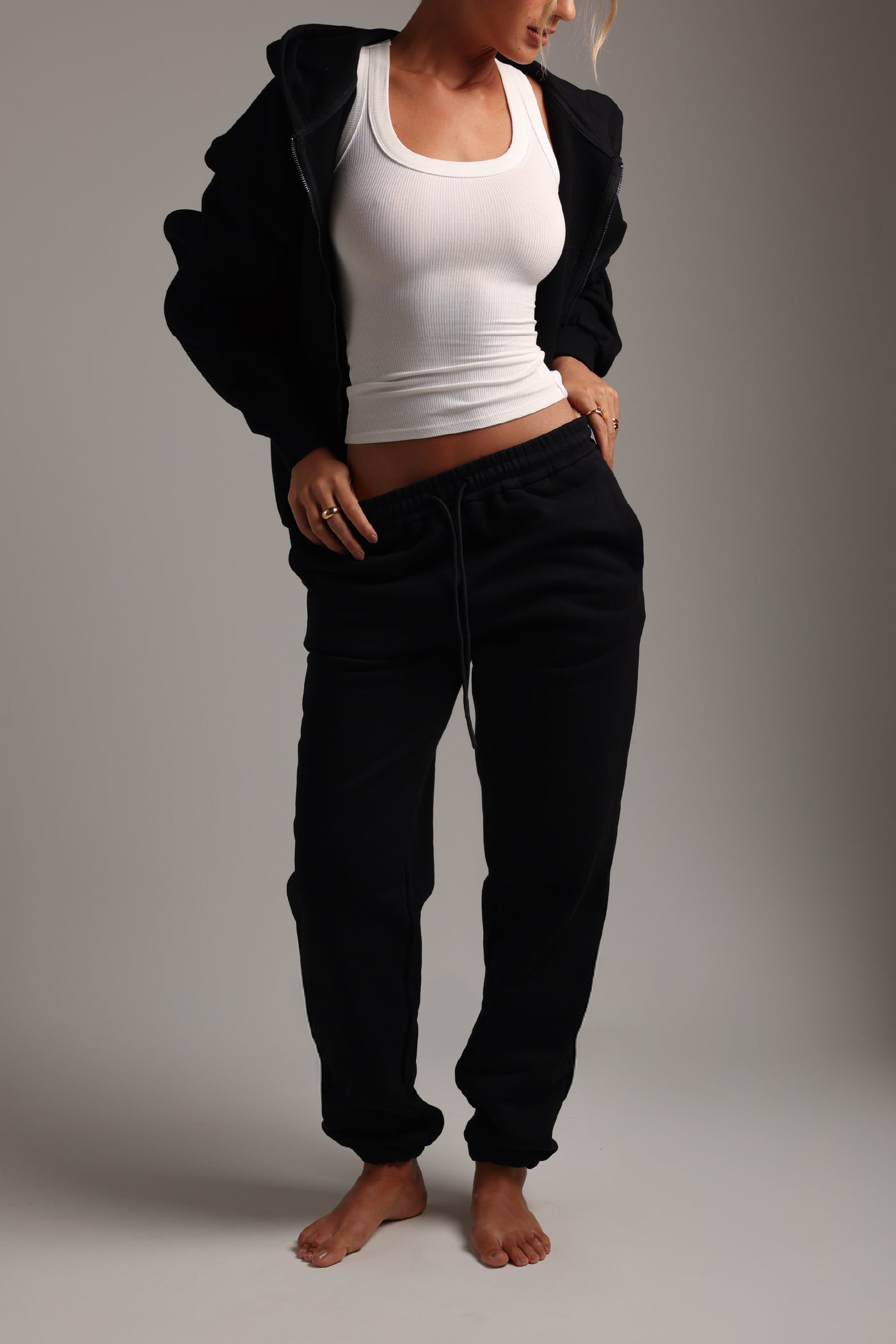 JOGGER FIT SWEATPANTS - Black