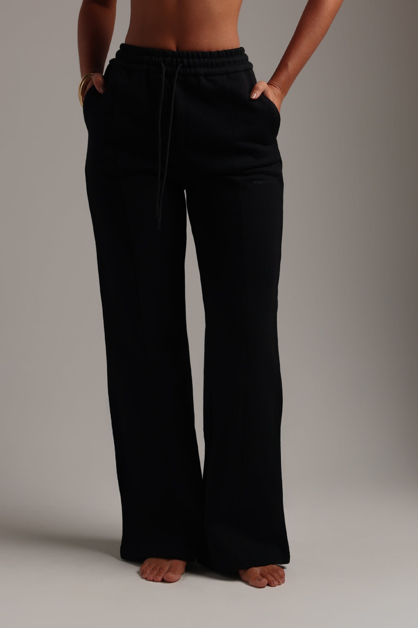 STRUCTURED WIDE LEG SWEATPANTS - Black