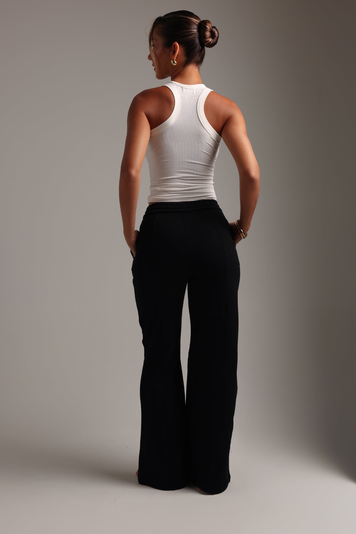 STRUCTURED WIDE LEG SWEATPANTS - Black