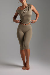 THE CAPRI PANTS - Latte Taupe