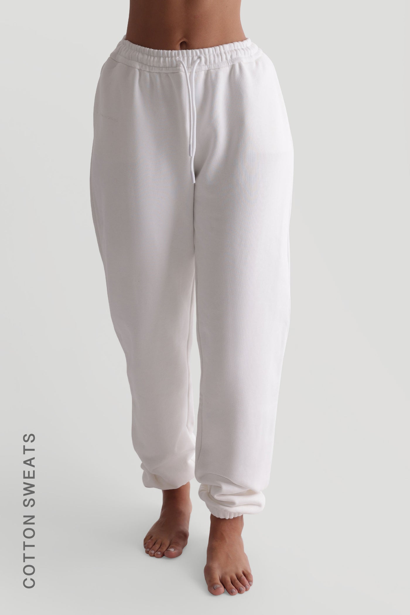 JOGGER FIT SWEATPANTS - White