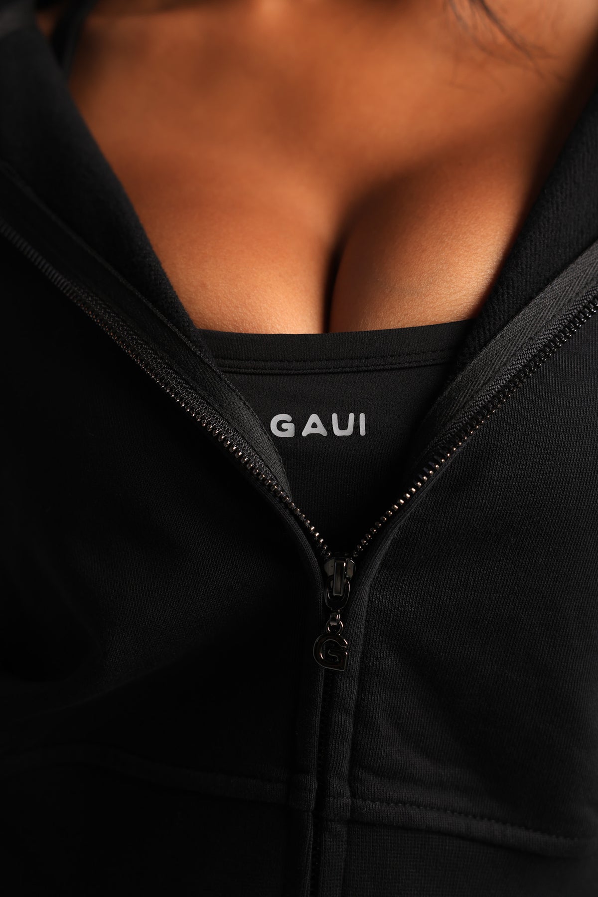Base Raglan Zip-Up - Black