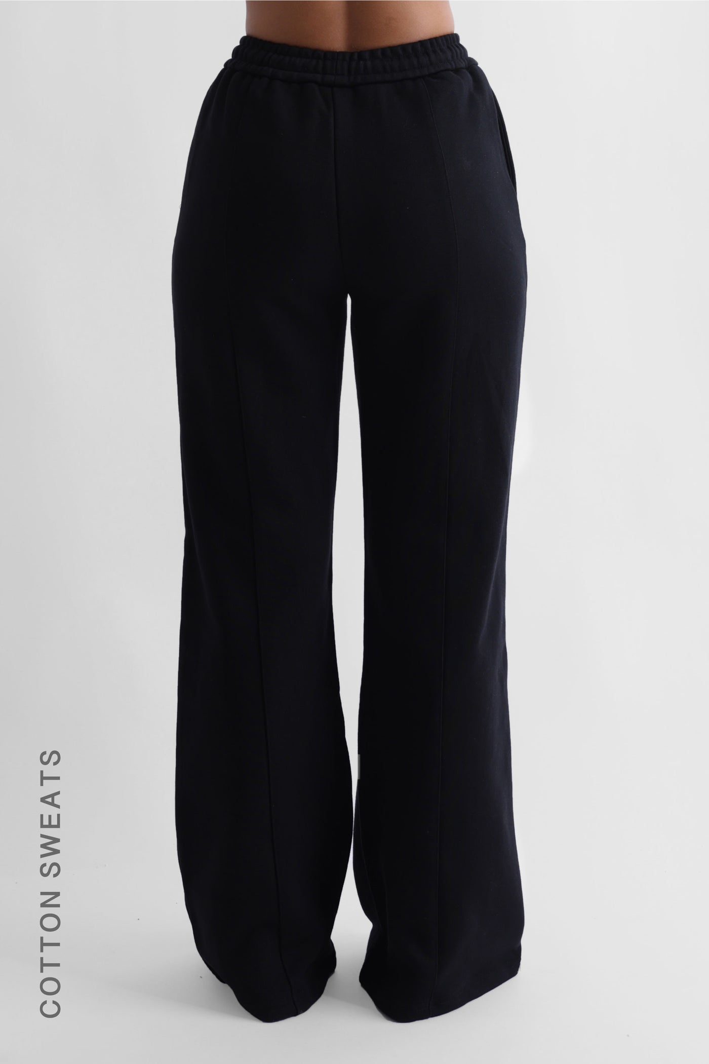 STRUCTURED WIDE LEG SWEATPANTS - Black