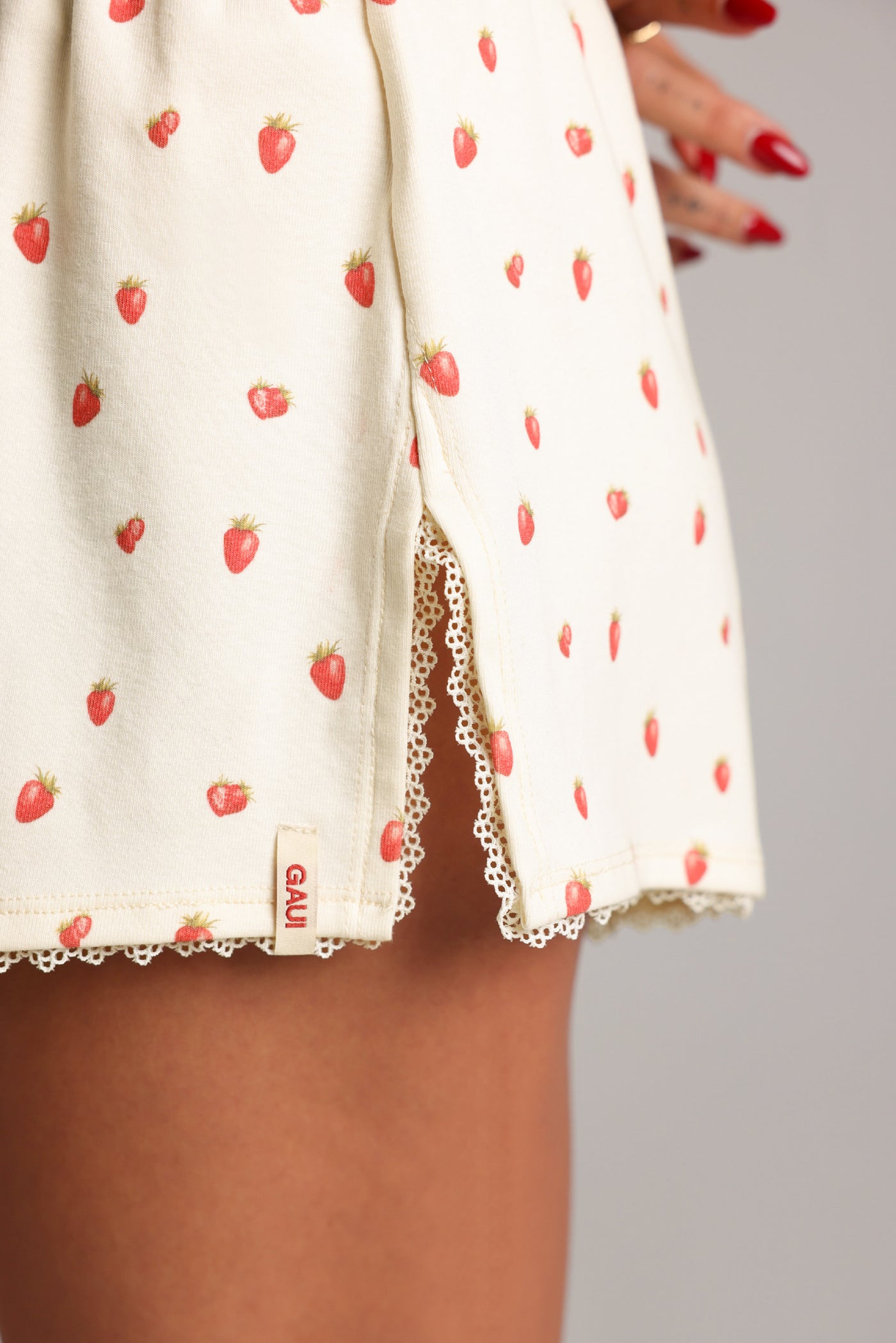 Relaxed Shorts - Strawberries & Cream