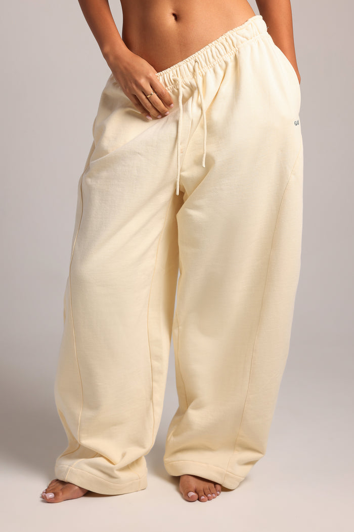 Classic Barrel Sweatpants - Honeybutter