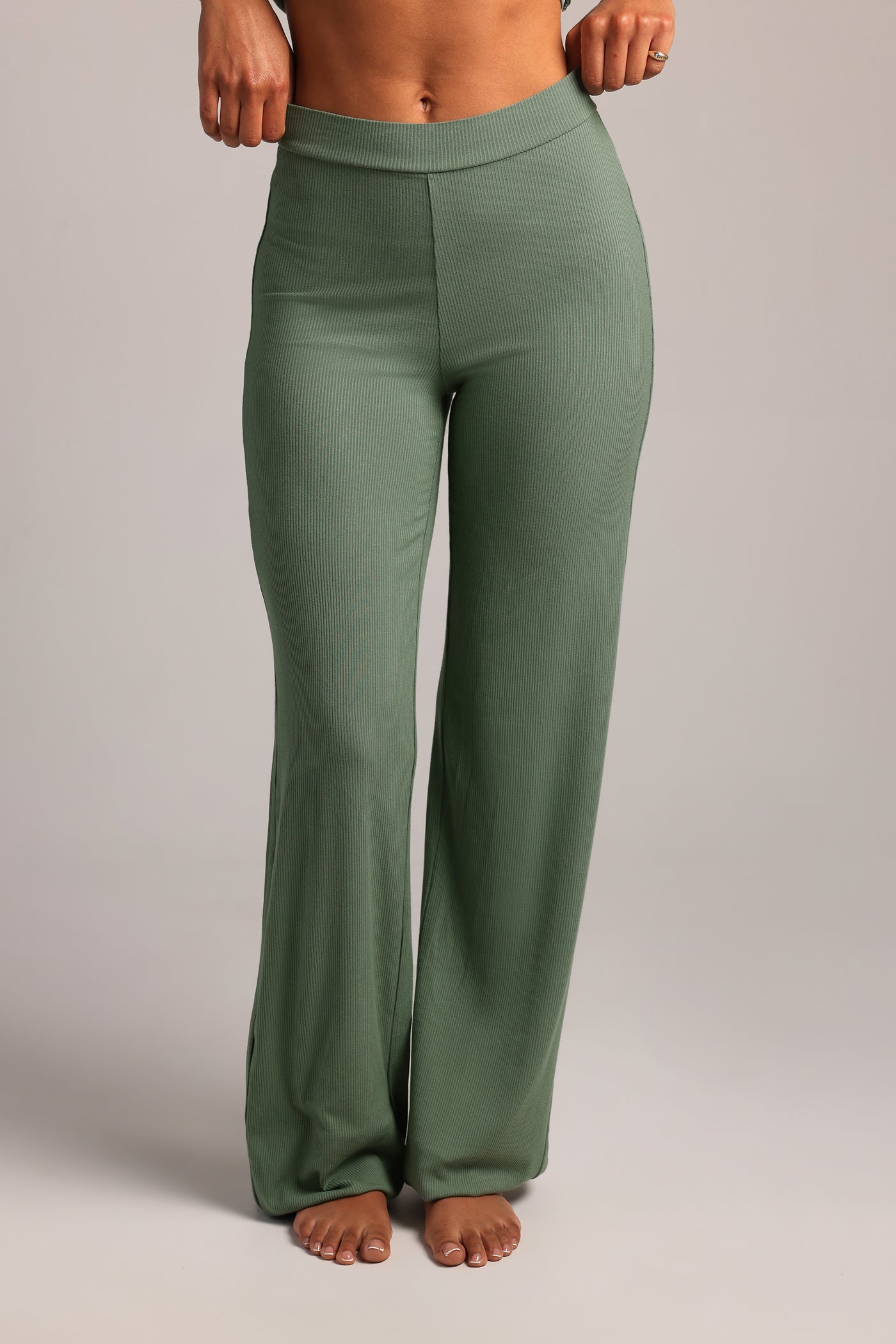 Slip on Straight-Leg Pants - Garden Green
