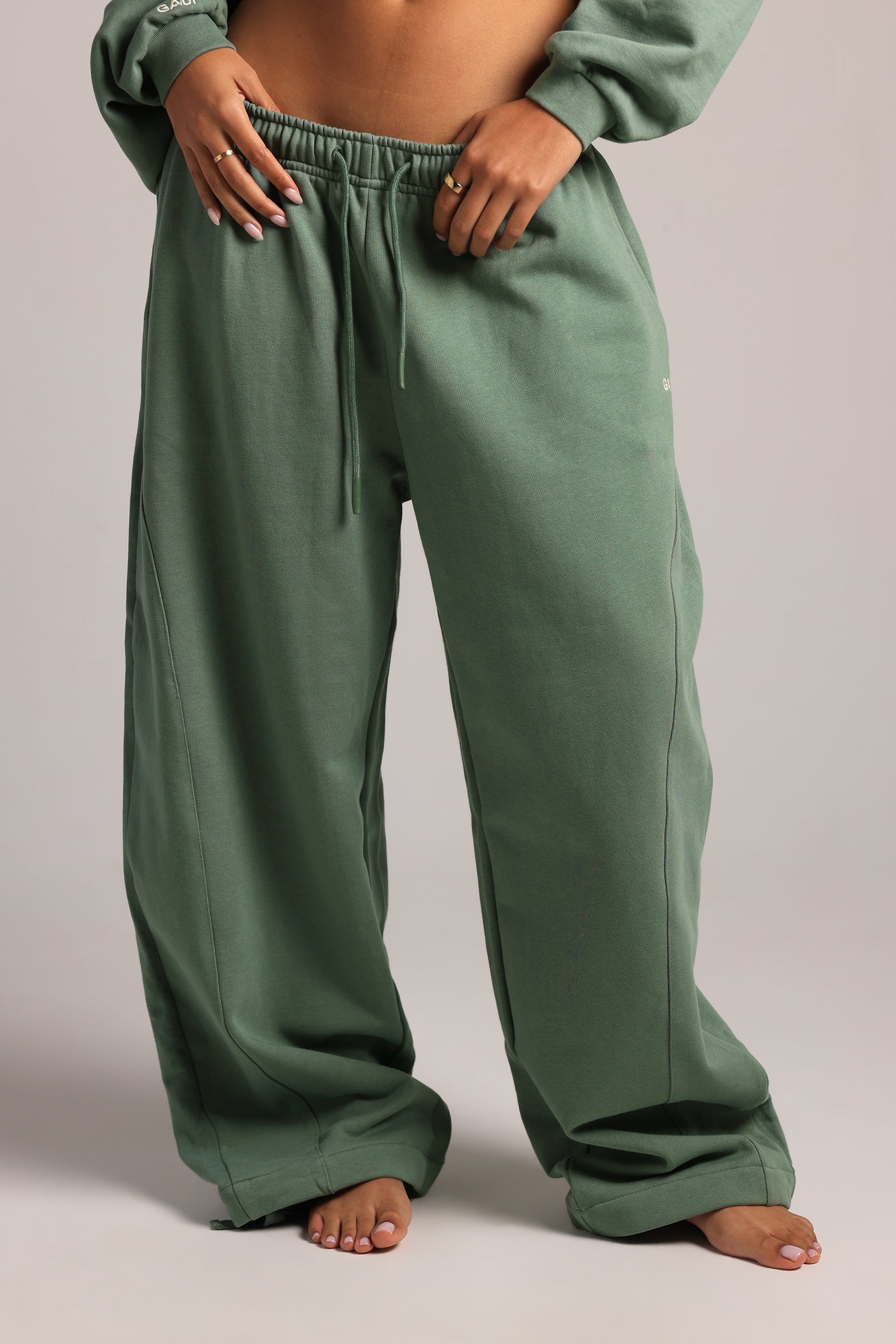 Classic Barrel Sweatpants - Garden Green
