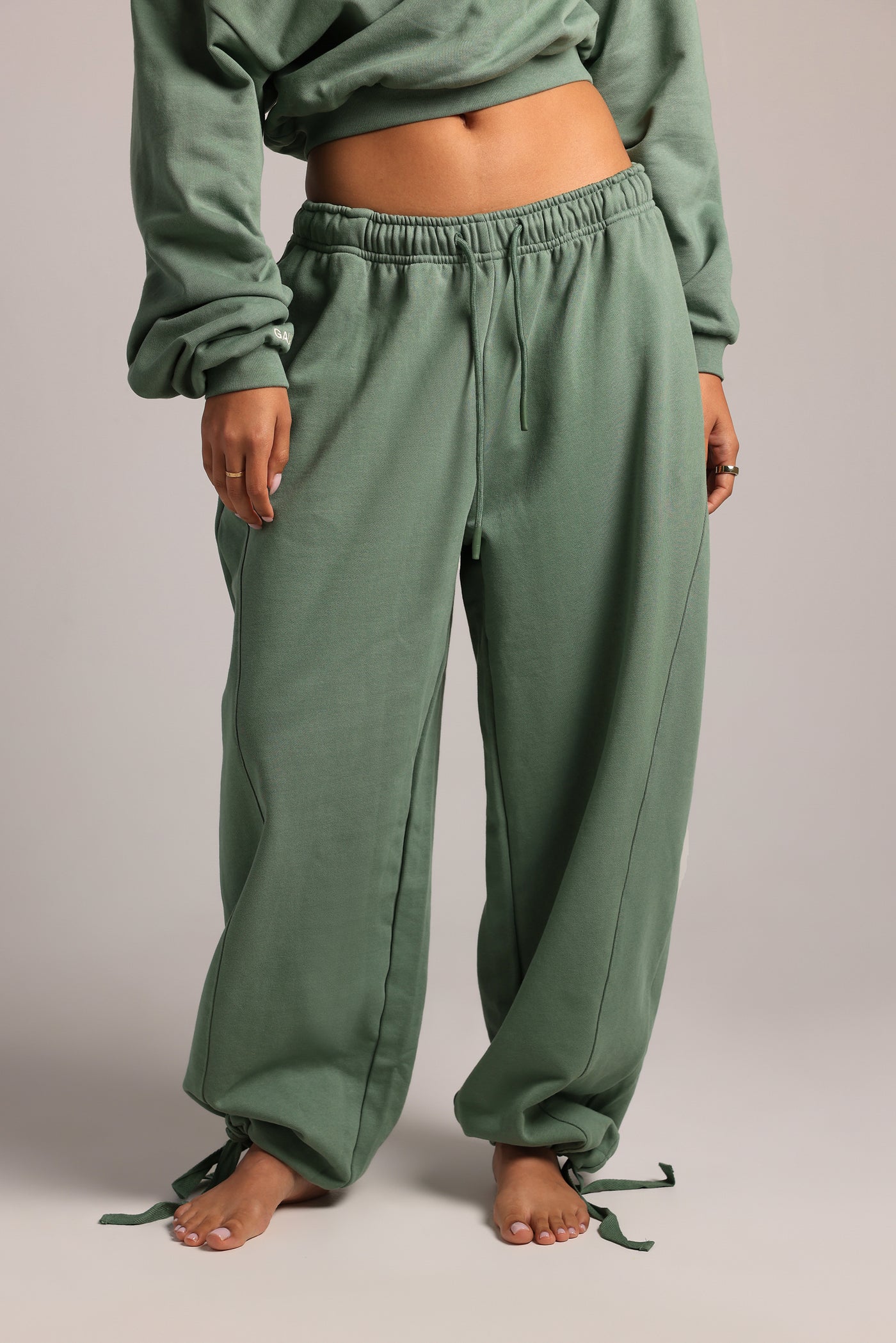 Classic Barrel Sweatpants - Garden Green