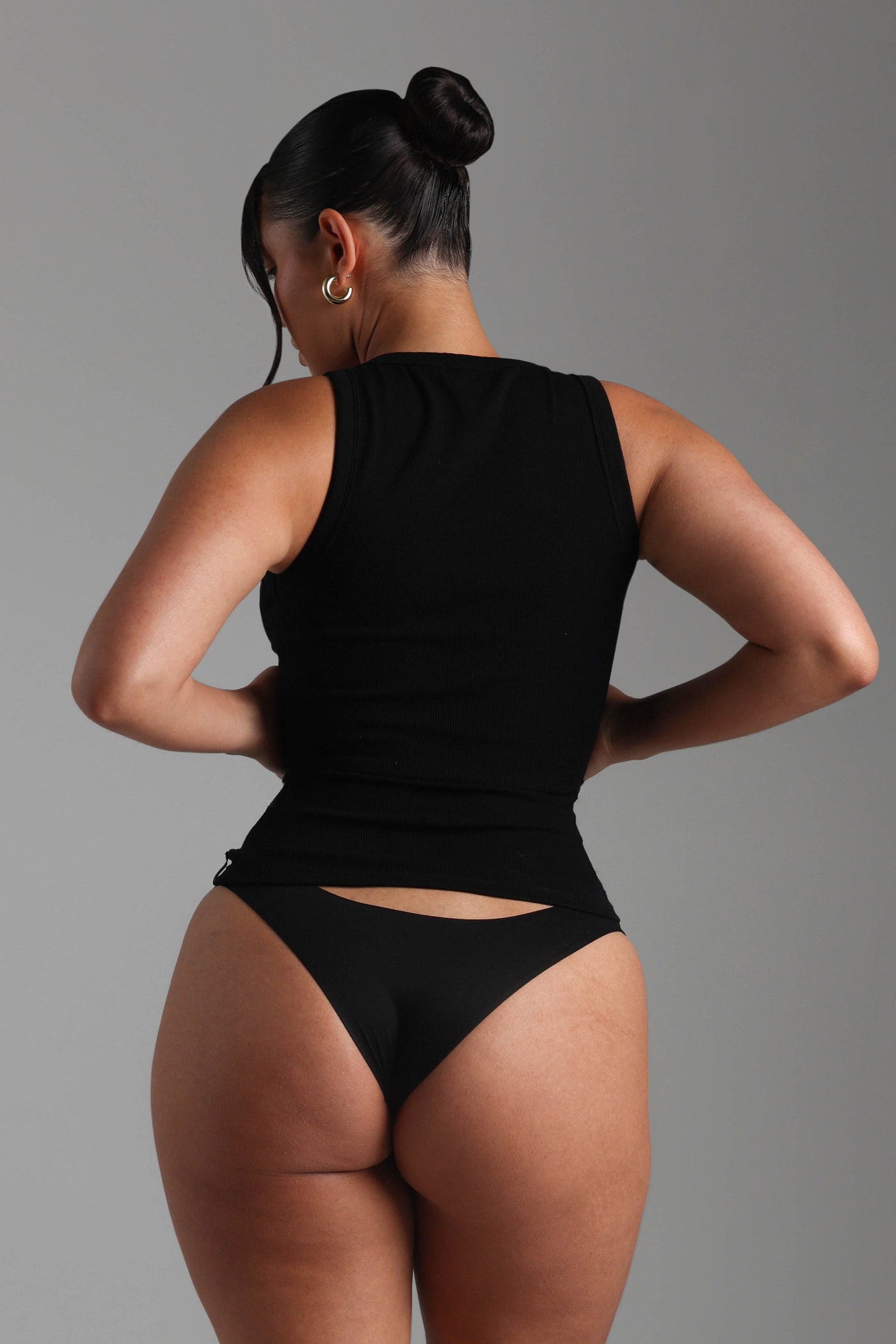 Essential Tank Top - Black