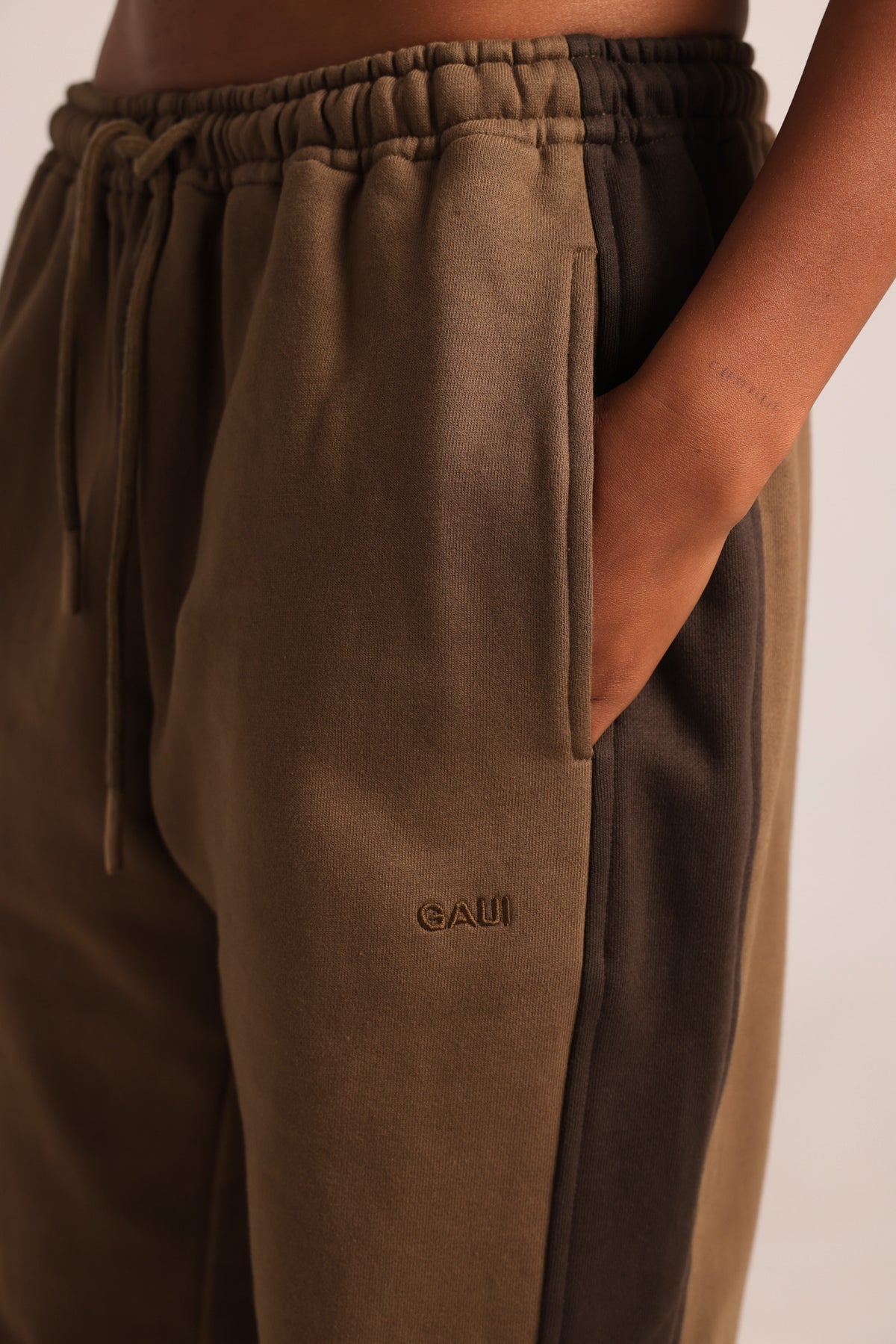 The Paneled Sweatpants - Pecan/Tobacco