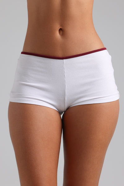 Klassische zweifarbige Micro-Ripp-Mini-Shorts – Weiß/Black Cherry