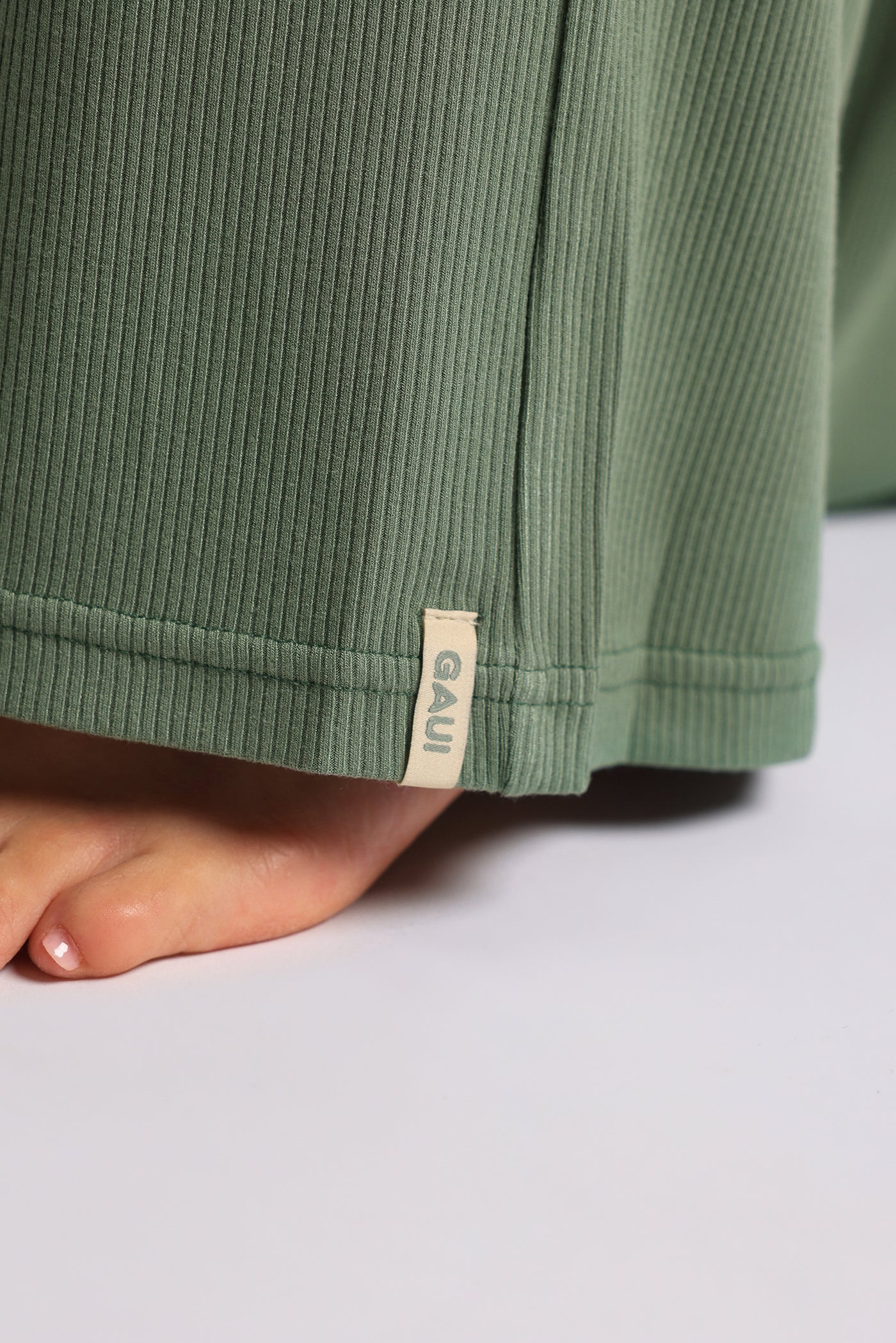 Slip on Straight-Leg Pants - Garden Green